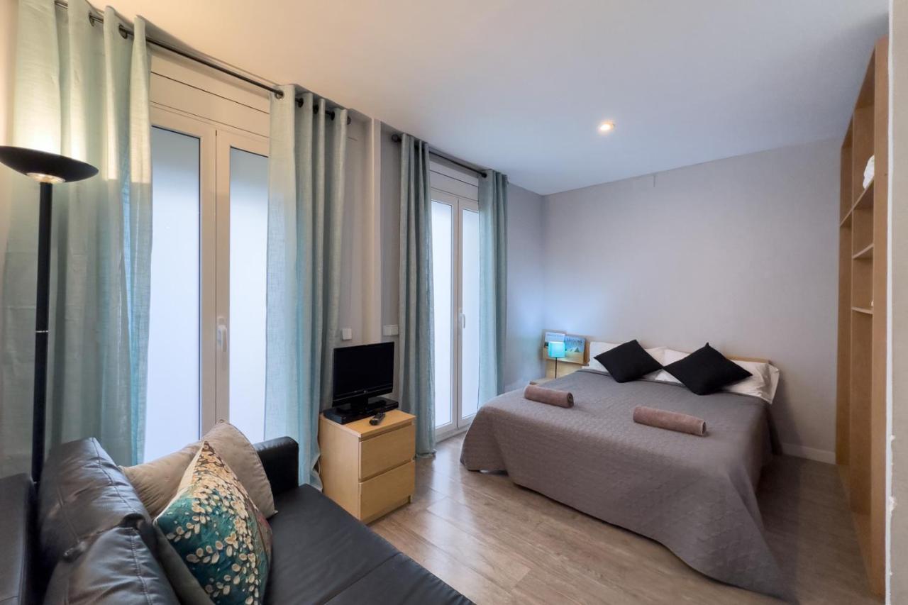Aparteasy - Gracia Apartments Barcelona Exteriör bild