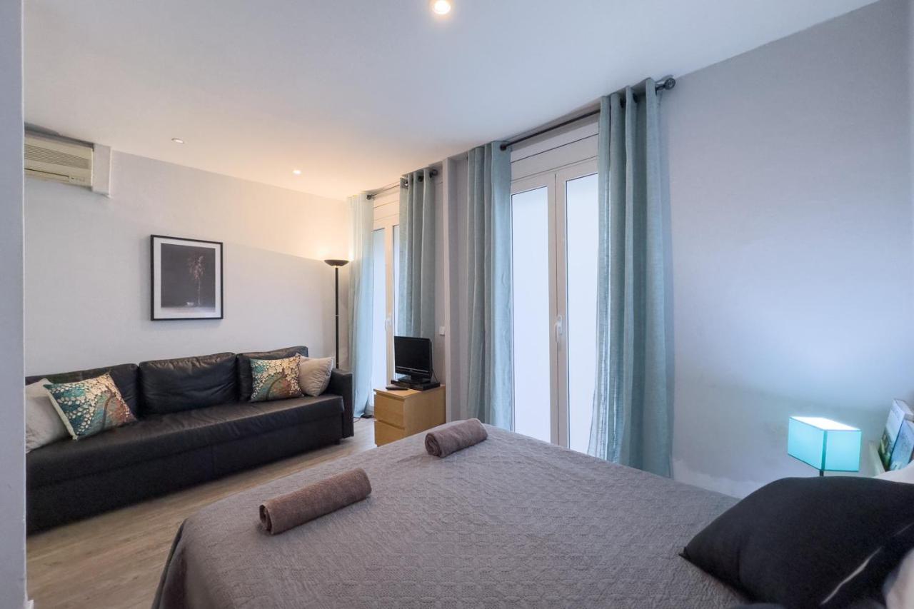 Aparteasy - Gracia Apartments Barcelona Exteriör bild