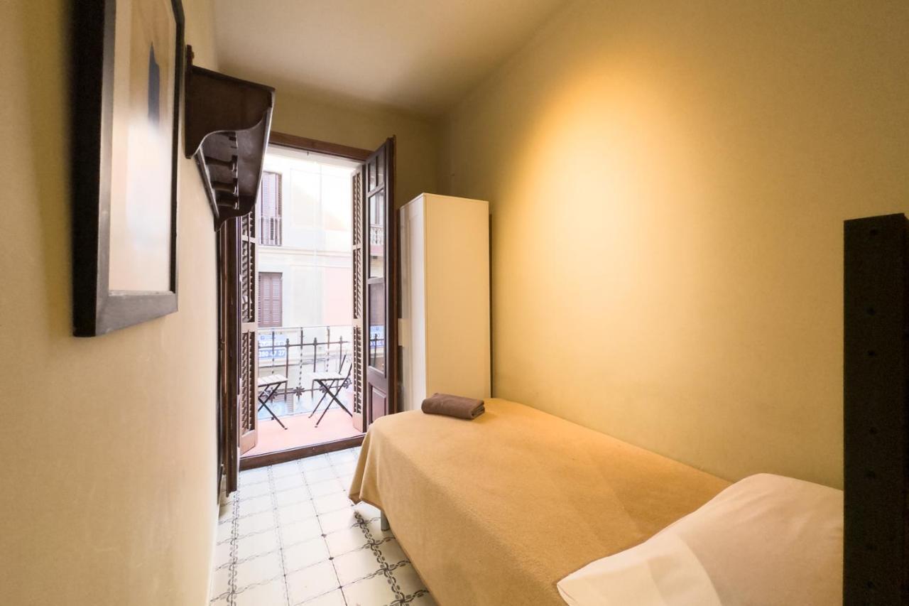 Aparteasy - Gracia Apartments Barcelona Exteriör bild